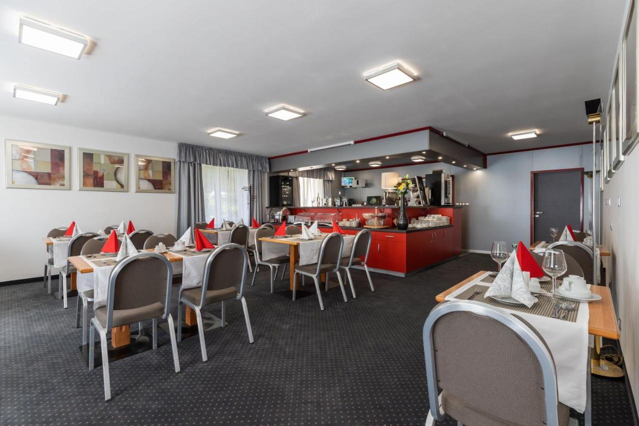 Active & Wellness Hotel Subterra Ostrov  Dış mekan fotoğraf