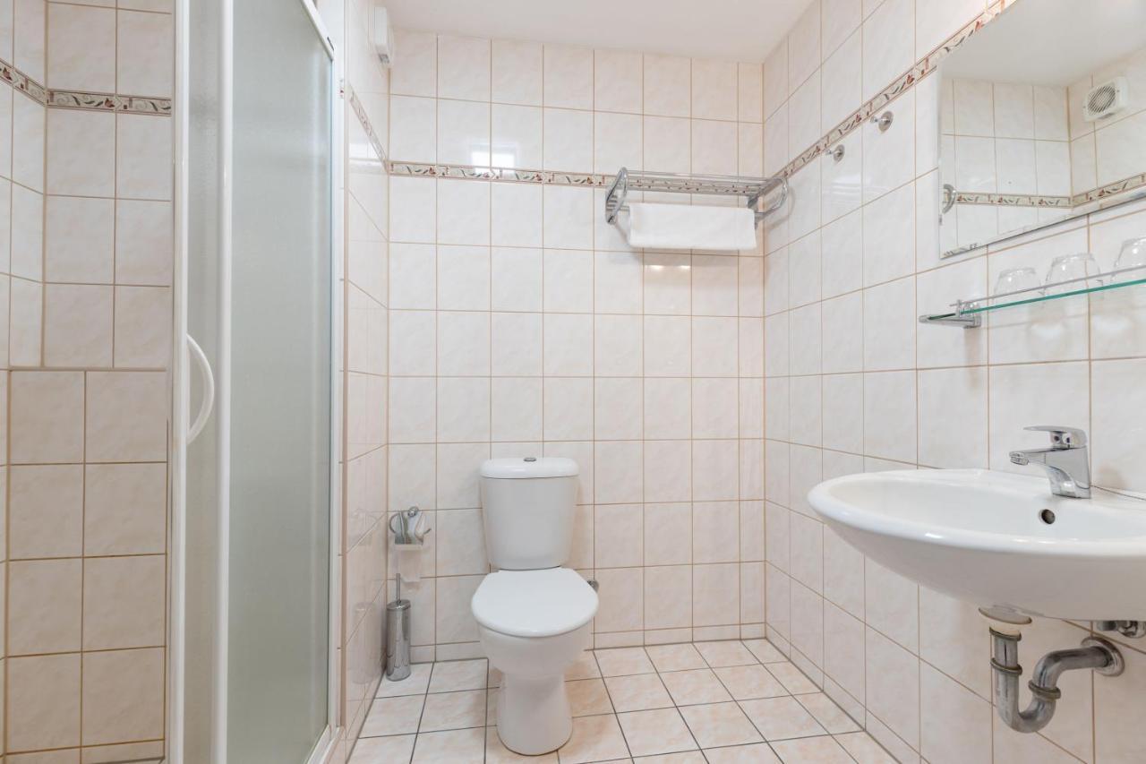 Active & Wellness Hotel Subterra Ostrov  Dış mekan fotoğraf