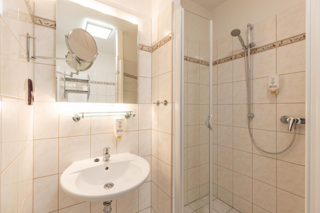 Active & Wellness Hotel Subterra Ostrov  Dış mekan fotoğraf