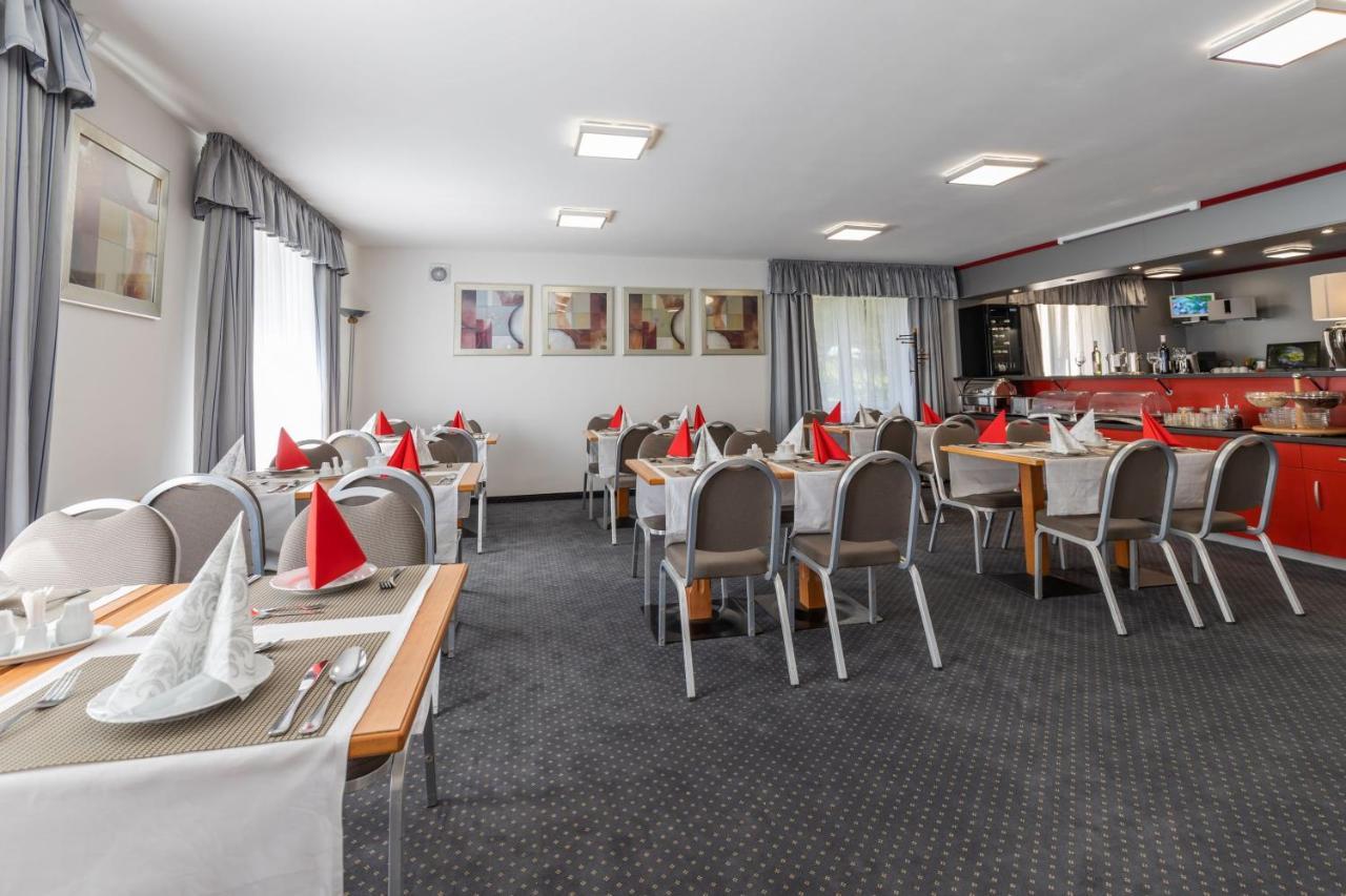 Active & Wellness Hotel Subterra Ostrov  Dış mekan fotoğraf