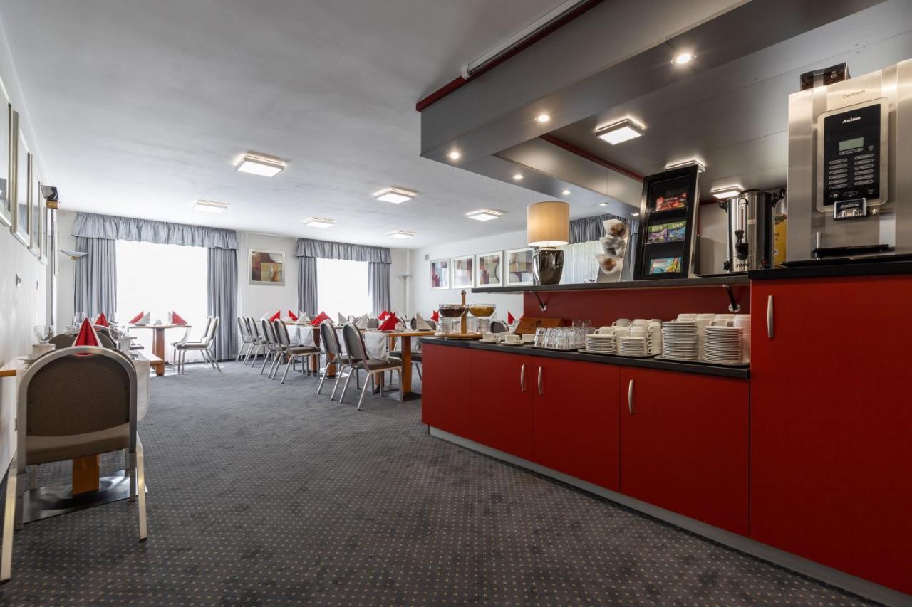 Active & Wellness Hotel Subterra Ostrov  Dış mekan fotoğraf