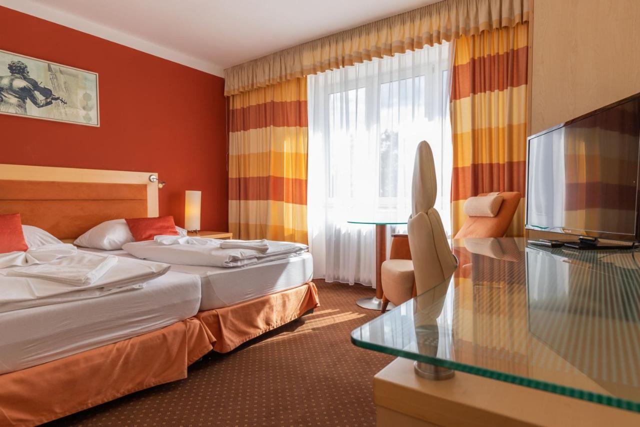 Active & Wellness Hotel Subterra Ostrov  Oda fotoğraf