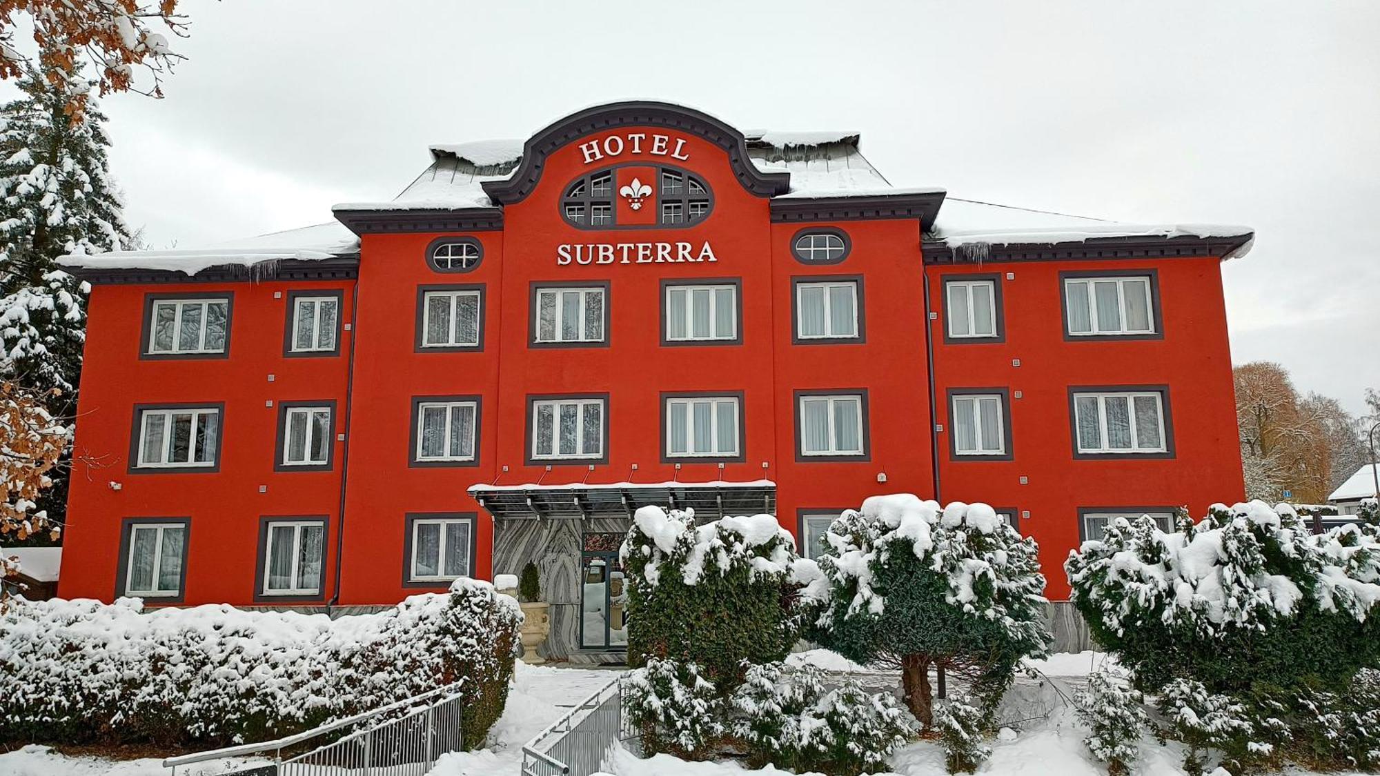Active & Wellness Hotel Subterra Ostrov  Dış mekan fotoğraf