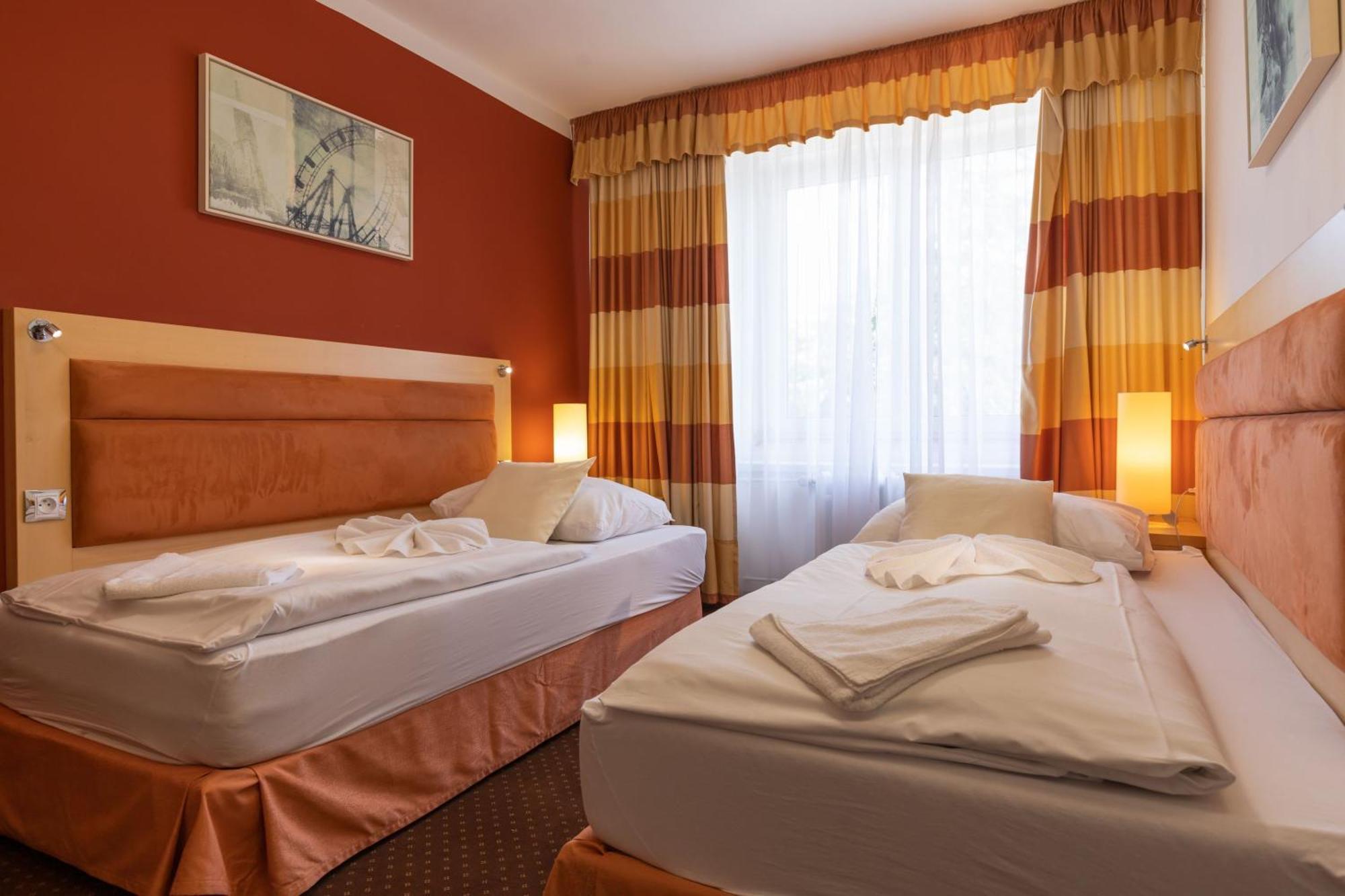Active & Wellness Hotel Subterra Ostrov  Oda fotoğraf