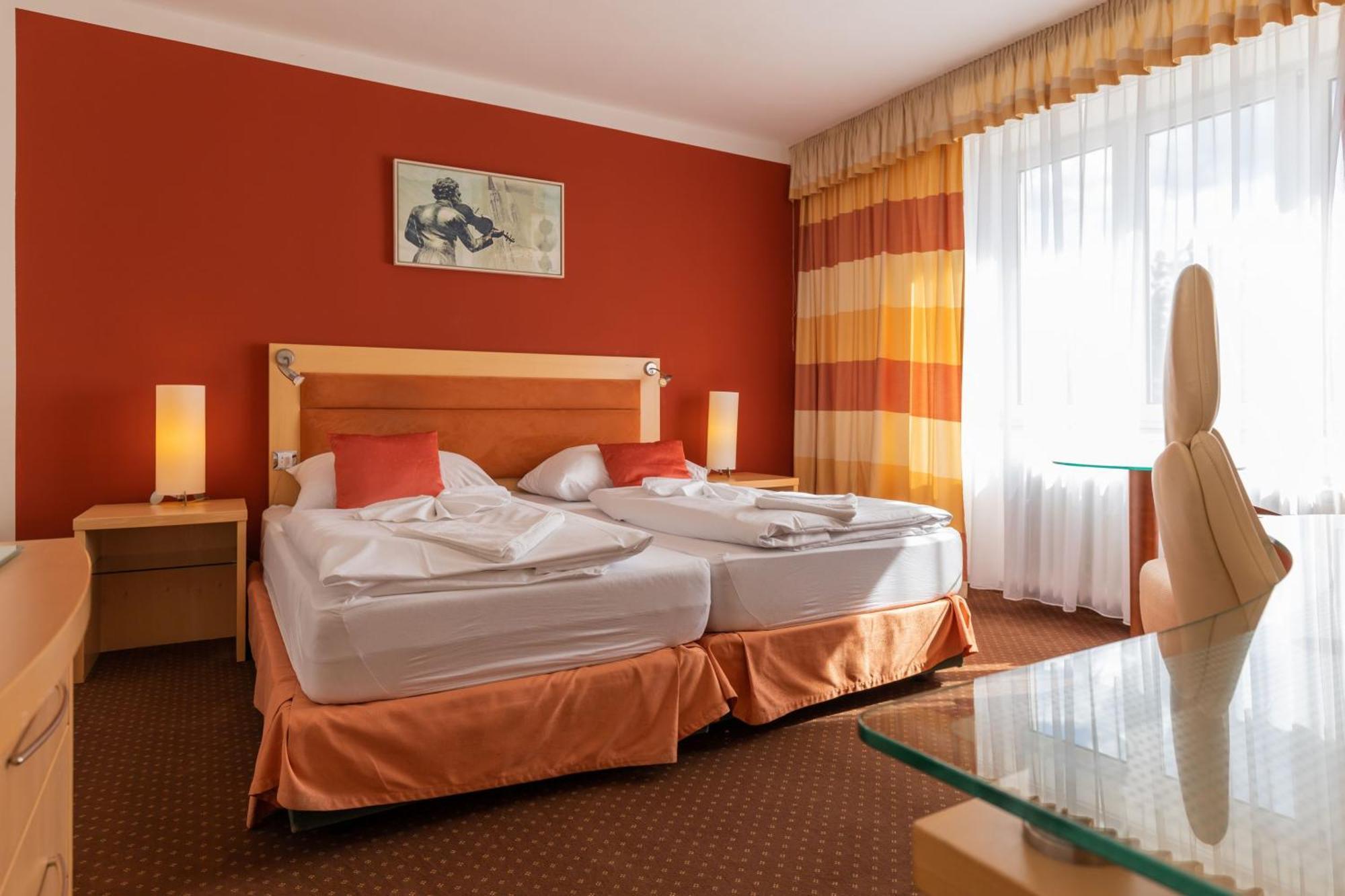 Active & Wellness Hotel Subterra Ostrov  Oda fotoğraf