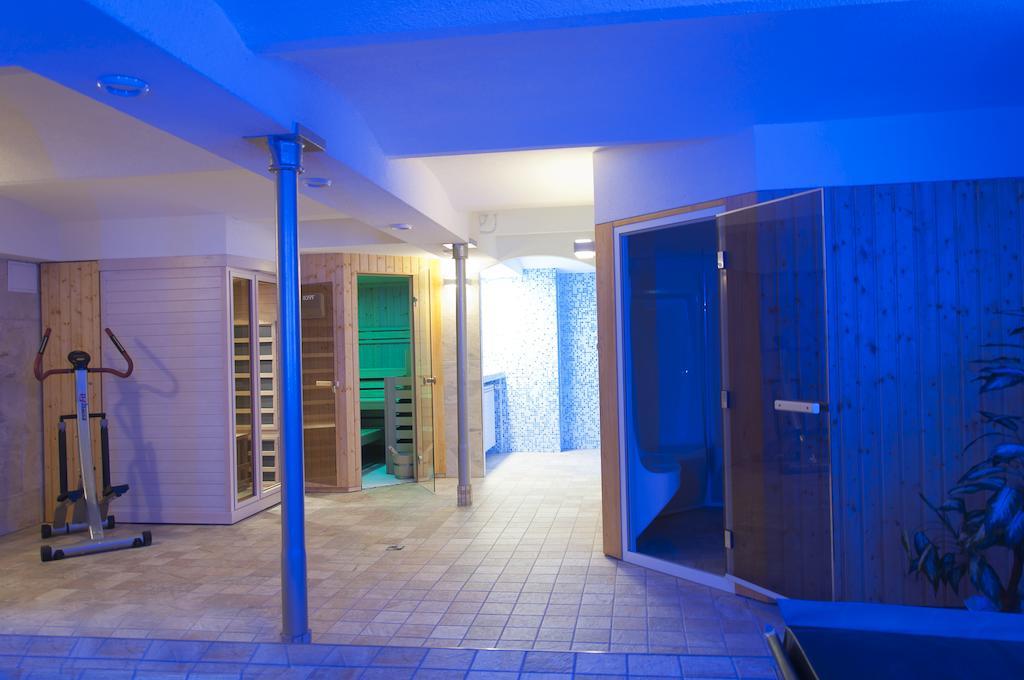 Active & Wellness Hotel Subterra Ostrov  Dış mekan fotoğraf