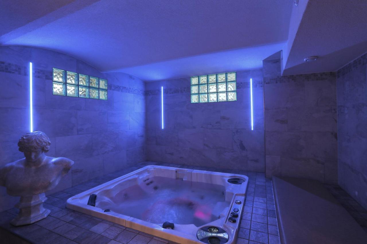 Active & Wellness Hotel Subterra Ostrov  Dış mekan fotoğraf